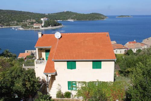 Apartments by the sea Vis - 2441