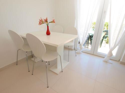 Apartments with parking space Fazana - 20838