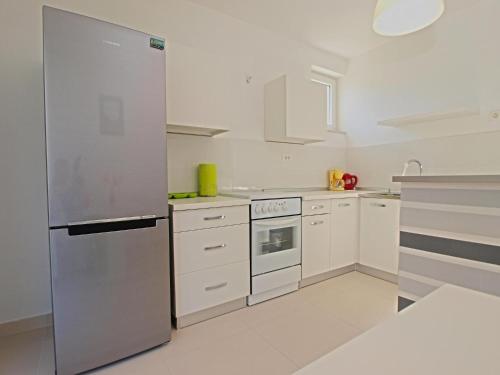 Apartments with parking space Fazana - 20838