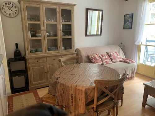 Fotografia z galérie ubytovania Appartement T2bis / 4-6 pers avec Balcon et Parking – Proche Centre Cauterets - FR-1-234-304 v destinácii Cauterets