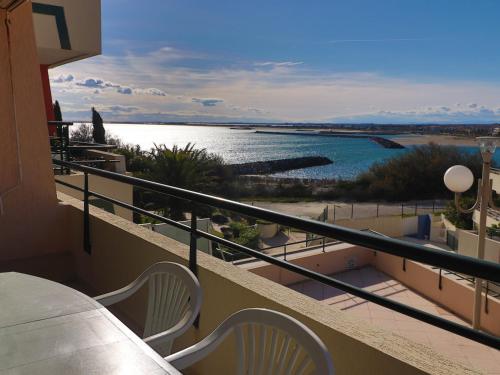 Beau 3P en bord de mer avec piscine et box privatif - FR-1-472A-272