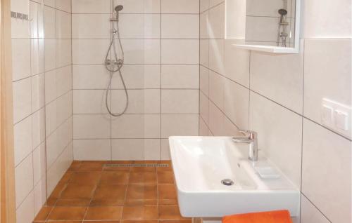 a bathroom with a sink and a shower at Stunning Apartment In Limbach With 2 Bedrooms in Limbach im Burgenland