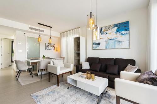 CB Living - 3 bedroom home in Punta Prima