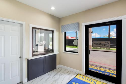 Fotografie z fotogalerie ubytování Scottish Inns & Suites Hitchcock-Santa Fe v destinaci Hitchcock