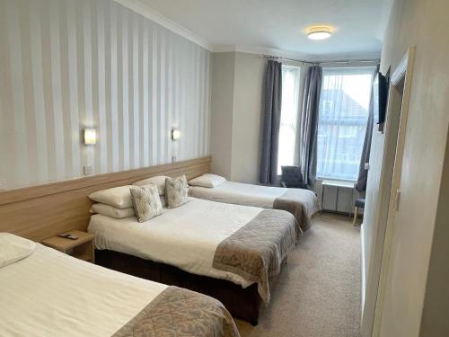 West Lynn Serviced Apartments Spacious & Free Parking photo 10