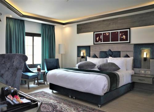 Katil atau katil-katil dalam bilik di Petra Canyon Hotel