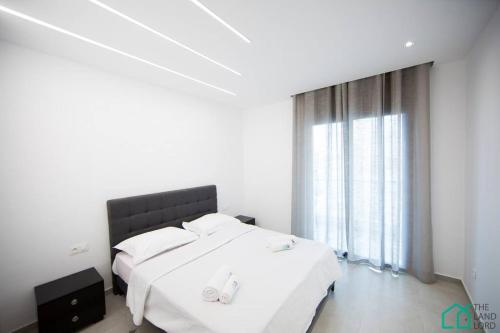 Sunset 202 Luxury with gym club in Lac 1