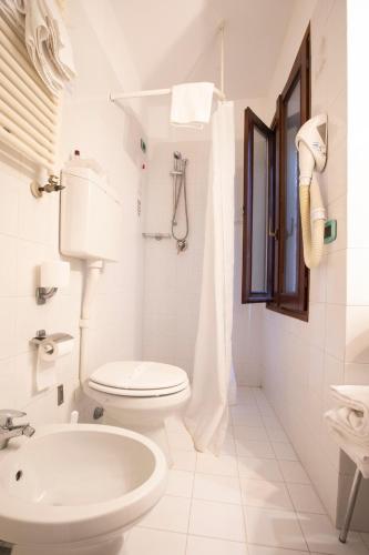 Koupelna v ubytování Hotel Ateneo