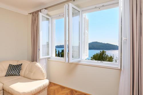 SeaView Apartment Ploce