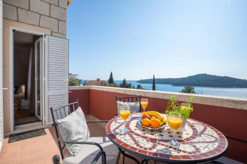 SeaView Apartment Ploce