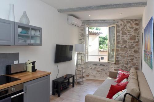 Nice T2 in the historic center of Antibes