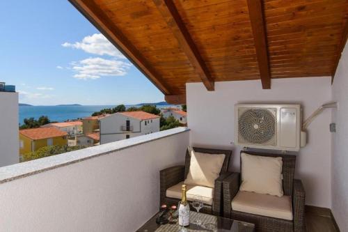Apartment in Okrug Gornji with sea view, balcony, air conditioning, WiFi 5134-3
