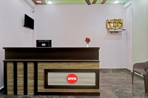 Lobby eller resepsjon på OYO Flagship HOTEL SKYSPACE Near Hare Krishna Hill