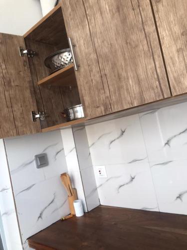 Η κουζίνα ή μικρή κουζίνα στο Fadi Appartement F4