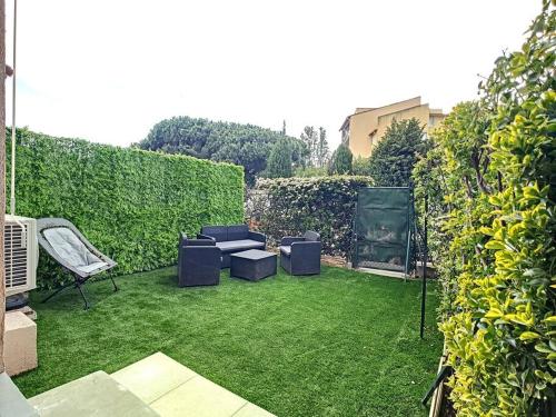 Zdjęcie z galerii obiektu 2-3 pièces climatisé en rez de jardin Piscine Tennis Boulodrome w Fréjus