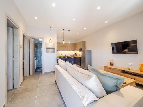 M&K - Katerina's Stylish Apt near Alykes Beach