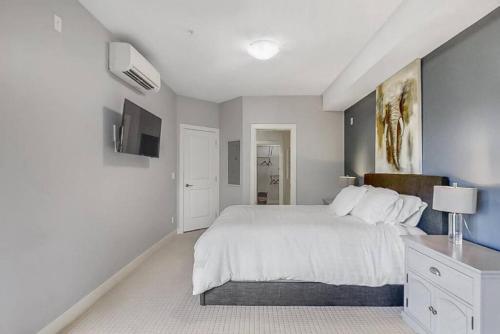 Ένα ή περισσότερα κρεβάτια σε δωμάτιο στο Luxury Getaway at Copper Sky 104