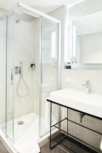 Ένα μπάνιο στο Design- und Kunsthotel München