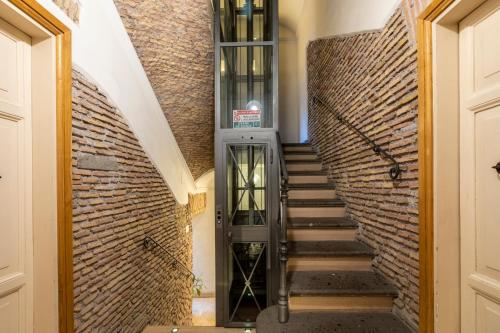 Largo Arenula Suites