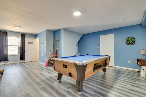 Spacious Cresco Home with Pool Table and Deck! – Photos 2