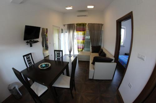 Apartments Neno