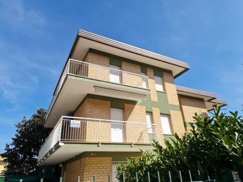 R14 Trilocale con ampio terrazzo