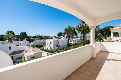 Villa White Cottage by SAPvillas