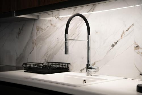 CenterStage1 Boutique Apartment - Hemisphere1 Stylish Studio