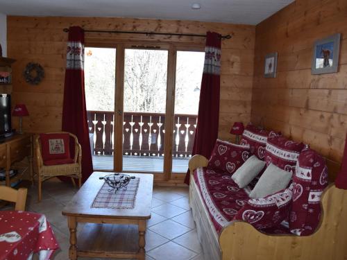 Appartement Pralognan-la-Vanoise, 3 pièces, 6 personnes - FR-1-464-136にあるシーティングエリア