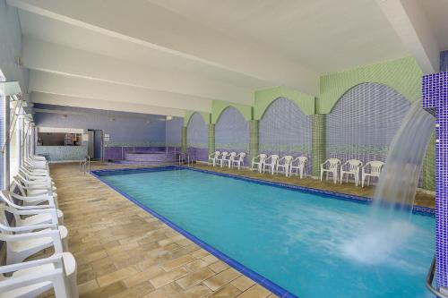 Hotel Fredyの敷地内または近くにあるプール