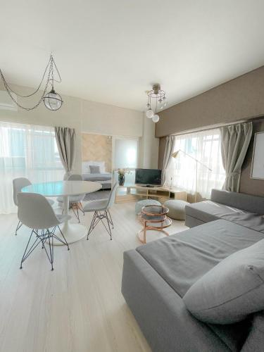 Accommodates up to 11 guests!!Staypia Condominium Namba Ebisu