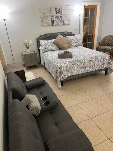 Amazing & cozy Duplex near Zoo Miami ! photo 7