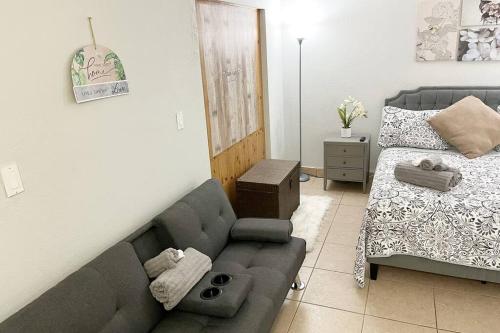 Amazing & cozy Duplex near Zoo Miami ! photo 25