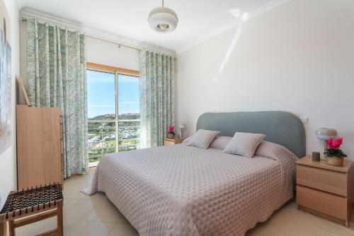 BnB Homes Ocean View Apartment with relax Terrace, 2 Swimming pools & Tennis court photo 2