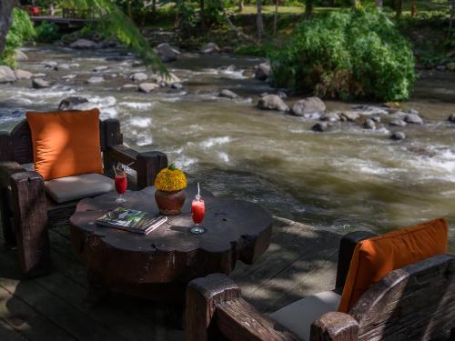 Minuman di Permata Ayung Private Estate