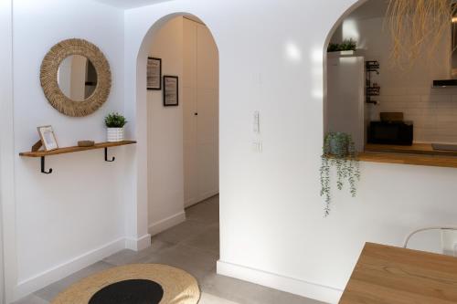 Surf Apartment - Wifi - Parking - Swimming Pool - Patio - Garden
