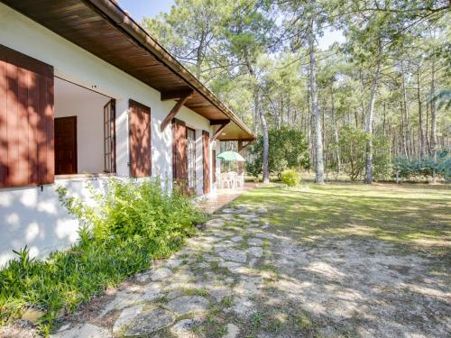 Photo de la galerie de l'établissement Maison Landaise à 6 Pers., 3 Ch., Jardin Clos, Proche Plages & Commerces - FR-1-521-80, à Biscarrosse-Plage