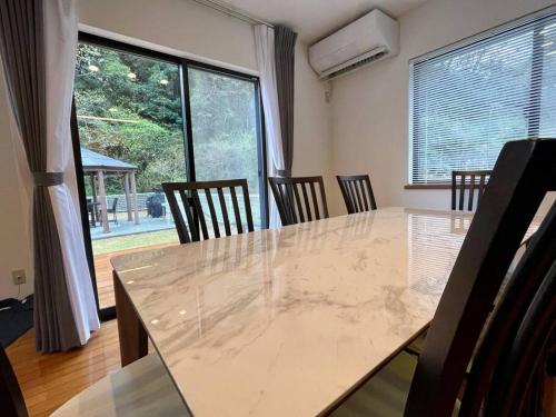 Gallery image of 一棟貸別荘! Ohama Beach House & BBQ! 大浜海水浴場まで徒歩10分! Pets welcome! in Shimoda