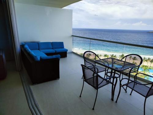 New Peninsula condo 4 bedrooms - 11G