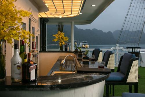 Gallery image of Lapinta Luxury Cruises in Ha Long
