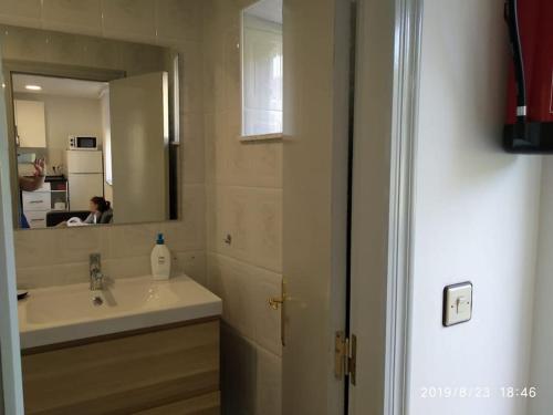 A bathroom at Alquiler integro casa próxima a Colunga