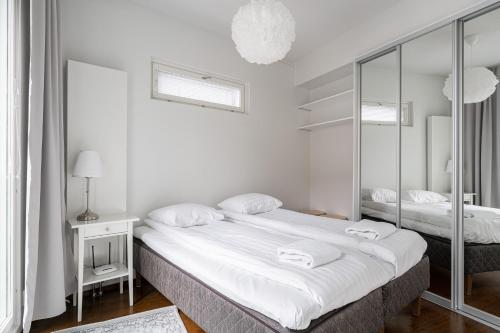 Postel nebo postele na pokoji v ubytování 2ndhomes Tampere "Kapteeni" Apartment - 1BR Apt with Free Private Parking