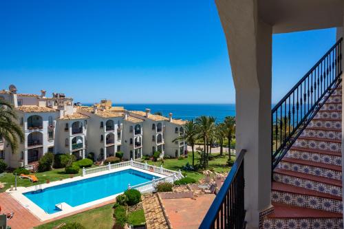 Bazén v ubytování Seaview apartment in Riviera del Sol by Costarentals - Ref 31 nebo v jeho okolí