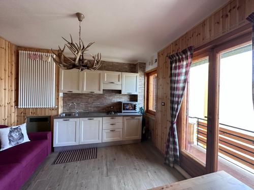 Η κουζίνα ή μικρή κουζίνα στο Criloux Apartment