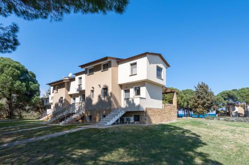 Amalthia & Αthena Beachfront Houses, Pefkohori #FeelsLikeHome