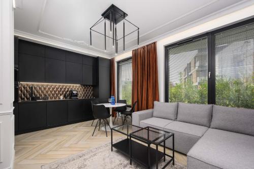 Black Diamond with terrace - Botanica Jelitkowo by OneApartments