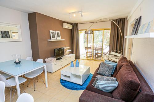 LITORAL COSTA DORADA - PLAYMAR Only families