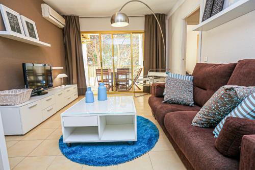 LITORAL COSTA DORADA - PLAYMAR Only families