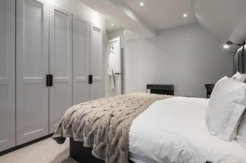 Легло или легла в стая в The Park Lane Penthouse