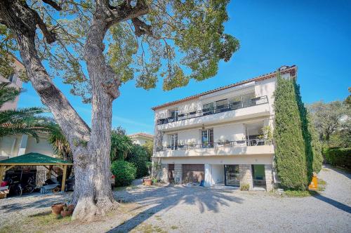 Beau 2 chambres TERRASSE, JARDIN, Picaud- Proche Plages MIDI A2B241